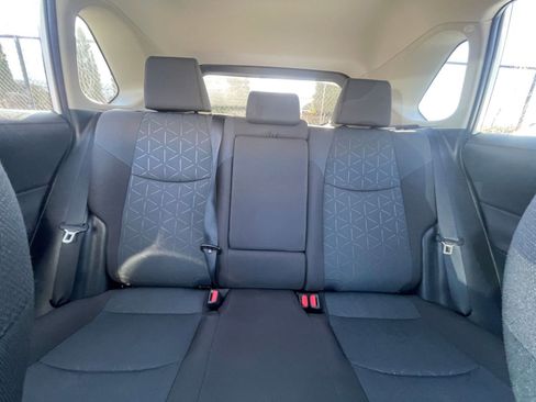 Used 2025 Toyota RAV4 XLE image 40