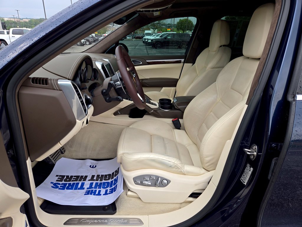 Used 2011 Porsche Cayenne Turbo AWD/4WD image 16