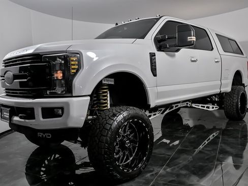 Used 2019 Ford F250 Lariat AWD/4WD image 5