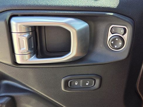 Used 2020 Jeep Wrangler Rubicon AWD/4WD image 20