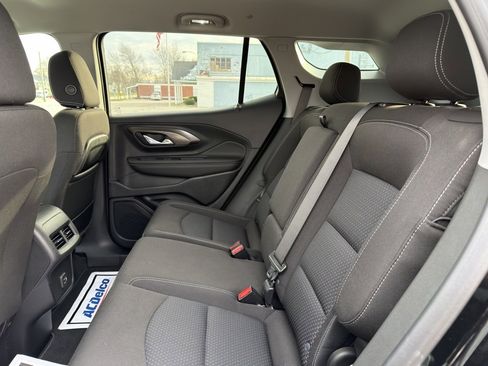 Used 2023 GMC Terrain SLE image 39