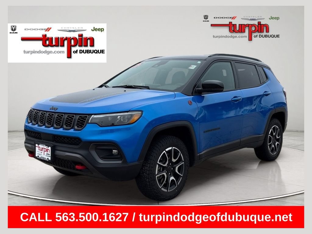 Used 2025 Jeep Compass Trailhawk w/ Trailhawk Elite Group AWD/4WD image 1