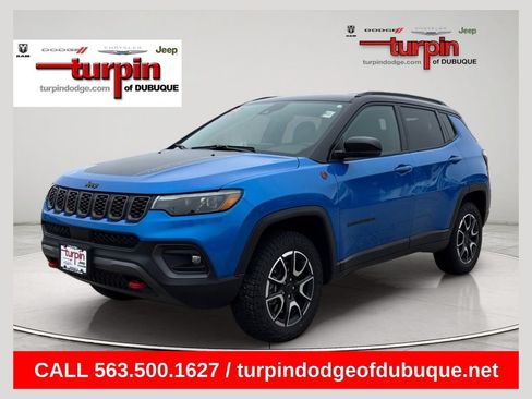 Used 2025 Jeep Compass Trailhawk w/ Trailhawk Elite Group AWD/4WD image 1