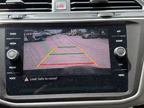 Used 2023 Volkswagen Tiguan SE image 25