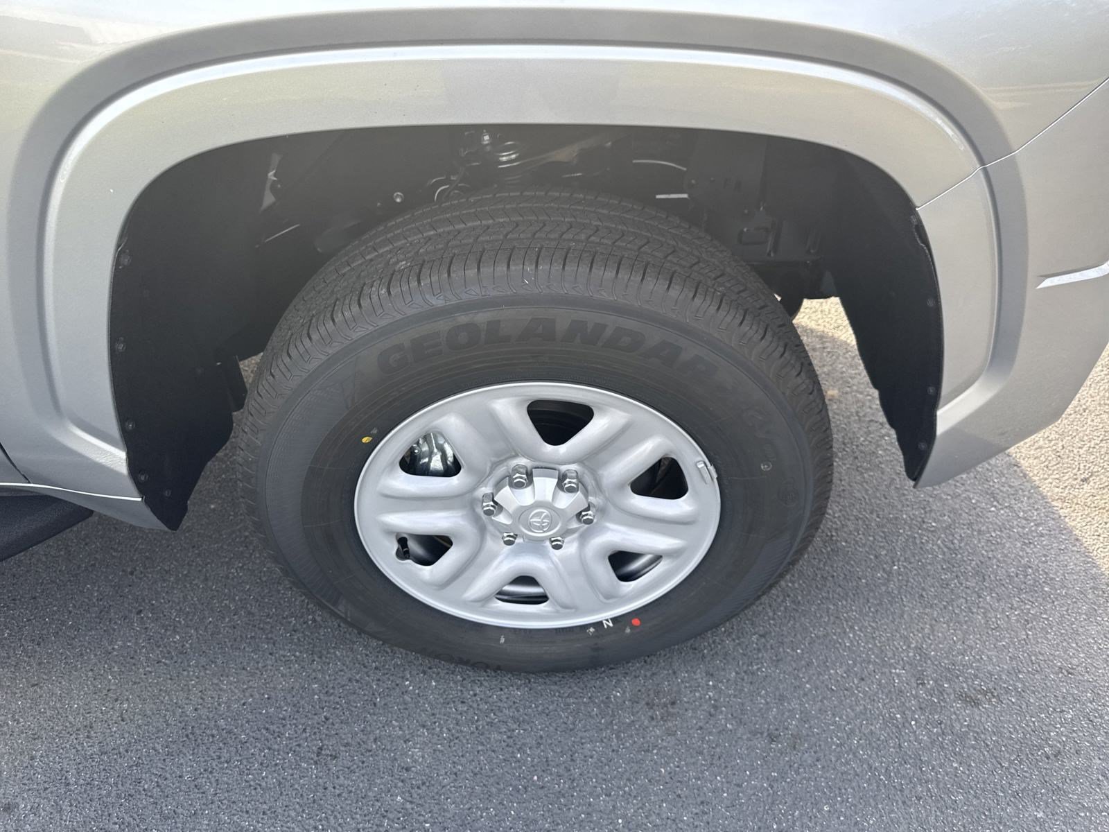 New 2025 Toyota Tundra SR w/ SR Tow Package AWD/4WD image 10