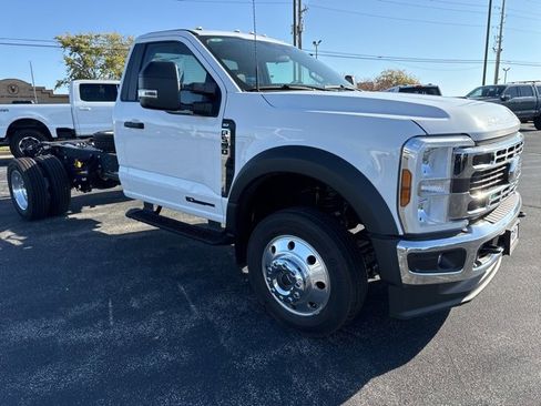Used 2024 Ford F550 4x4 Regular Cab Super Duty w/ XLT Value Package image 3