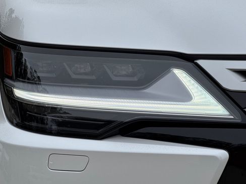 New 2026 Lexus LX 600 4WD w/ Luxury Package image 11