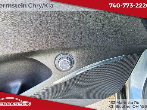 Used 2021 Buick Enclave Essence FWD image 14