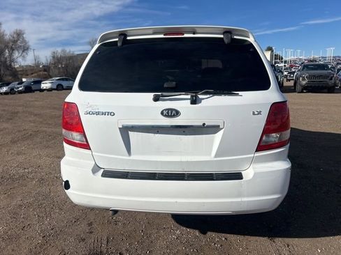 Used 2006 Kia Sorento LX image 4