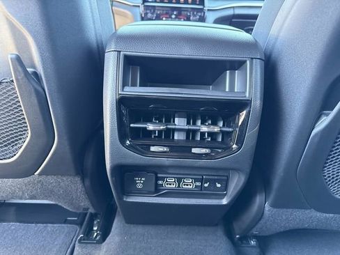 New 2025 Jeep Grand Cherokee Limited w/ Black Appearance Package image 31