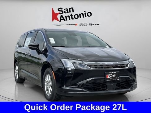 New 2027 Chrysler Pacifica Select FWD image 2