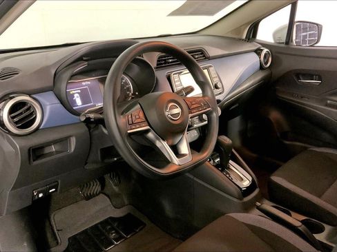 Used 2025 Nissan Versa SV FWD image 14