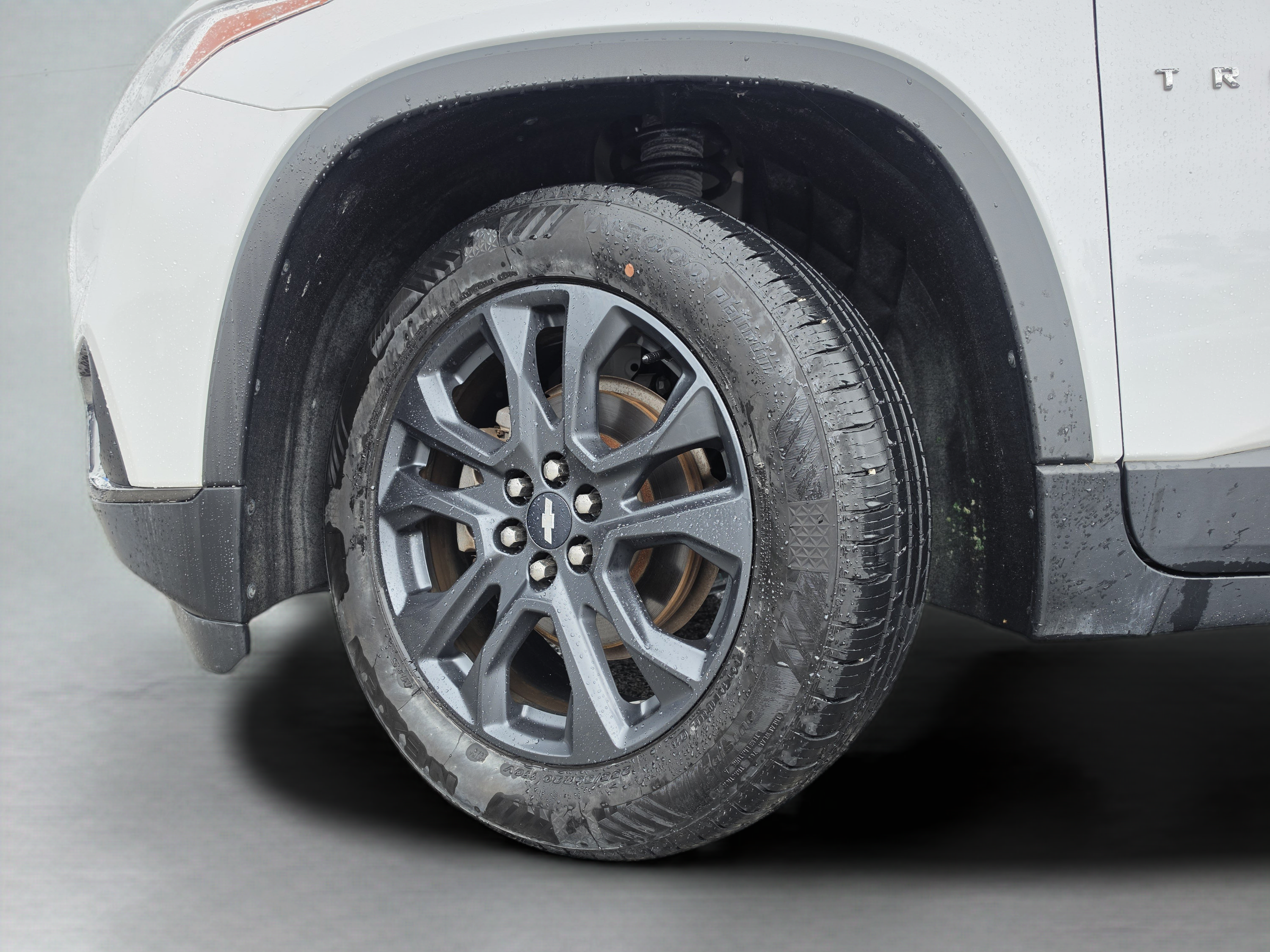 Used 2020 Chevrolet Traverse RS w/ LPO, Floor Liner Package FWD image 41