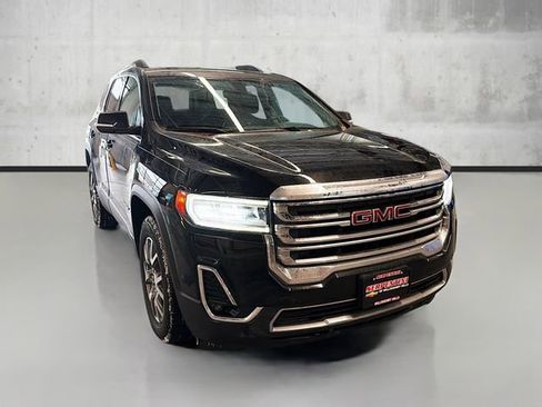 Used 2020 GMC Acadia SLT w/ Trailering Package image 3