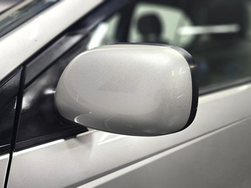 Used 2002 Toyota Prius FWD image 32