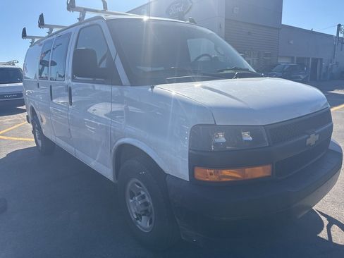 Used 2022 Chevrolet Express 2500 w/ Driver Convenience Package image 3