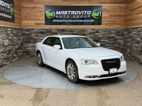 Used 2017 Chrysler 300 Limited w/ 300 Premium Group AWD/4WD image 2