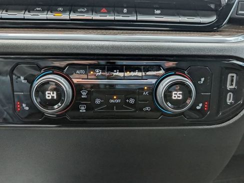 Used 2024 Chevrolet Silverado 1500 LT image 24