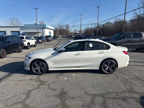 Used 2023 BMW 330i xDrive Sedan w/ Driving Assistance Package image 4