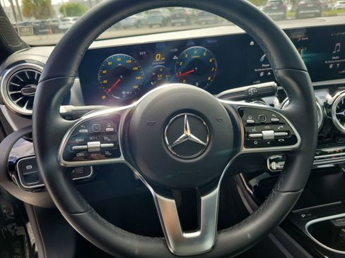 Used 2023 Mercedes-Benz CLA 250 image 27