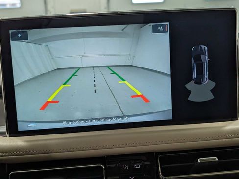 Used 2022 Lincoln Nautilus Standard image 25