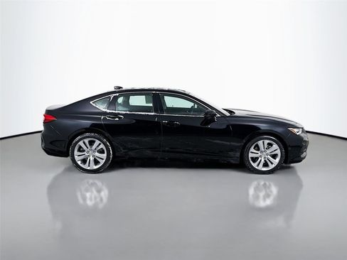 Used 2022 Acura TLX w/ Technology Package image 9