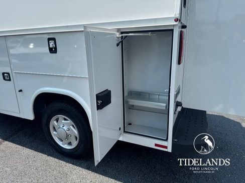 Certified 2024 Ford E-350 and Econoline 350 Super Duty w/ Power Windows & Locks Group RWD image 39