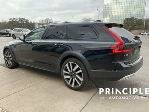 Used 2024 Volvo V90 B6 Cross Country Ultimate w/ Protection Package Premier image 4