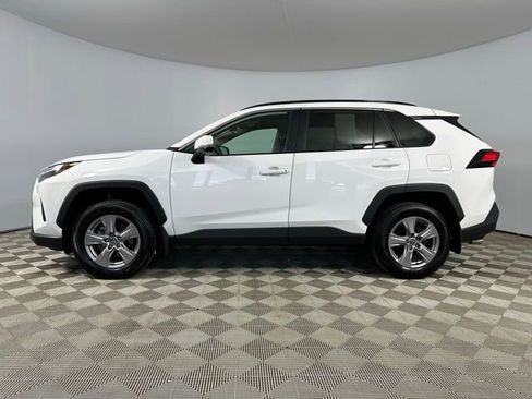 Used 2025 Toyota RAV4 XLE w/ Convenience Package image 4