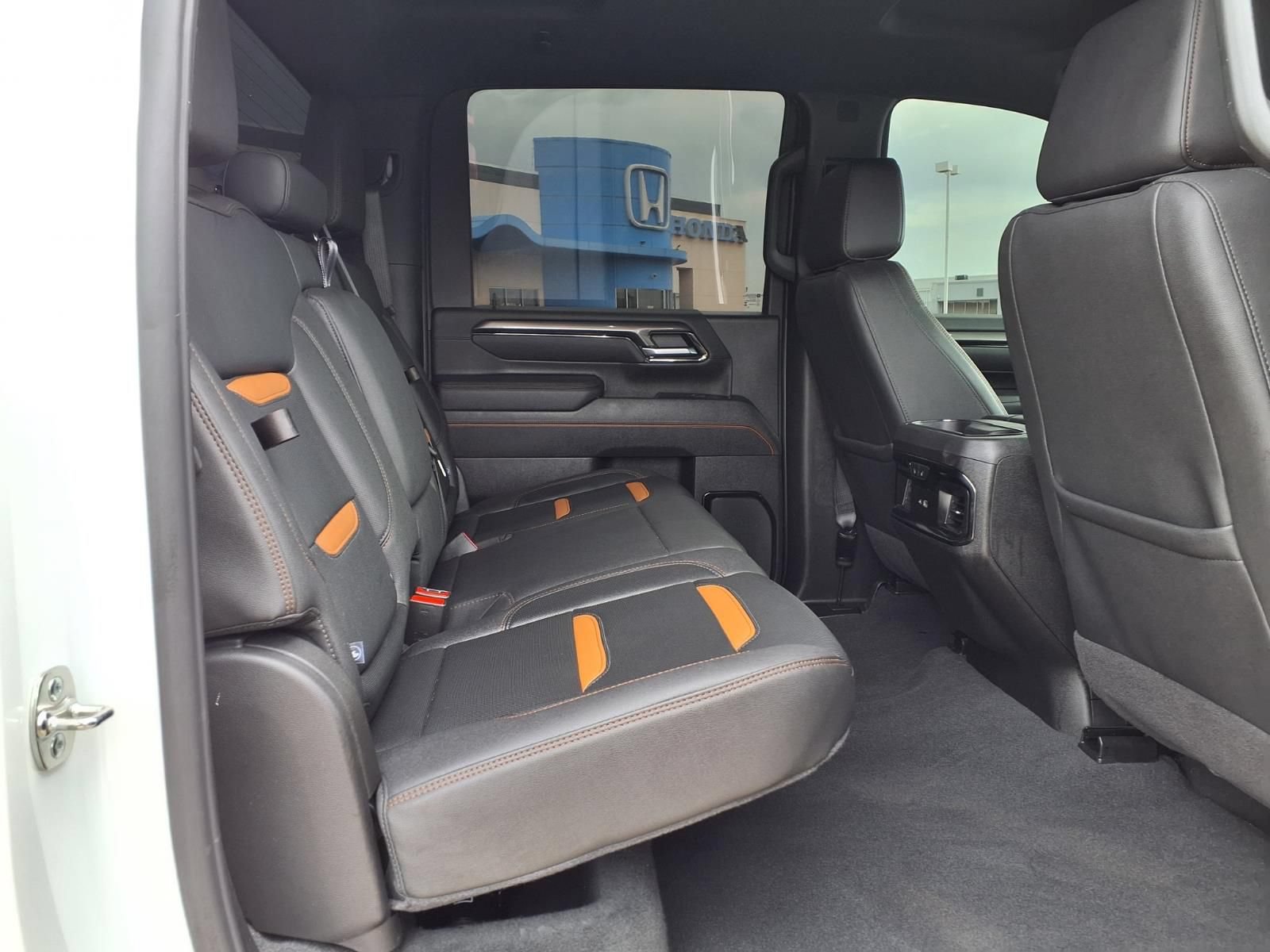 Used 2026 GMC Sierra 2500 AT4 AWD/4WD image 15