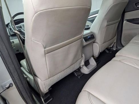 Used 2018 Toyota Highlander XLE AWD/4WD image 28