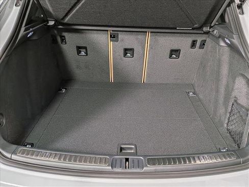 New 2026 Porsche Macan image 22