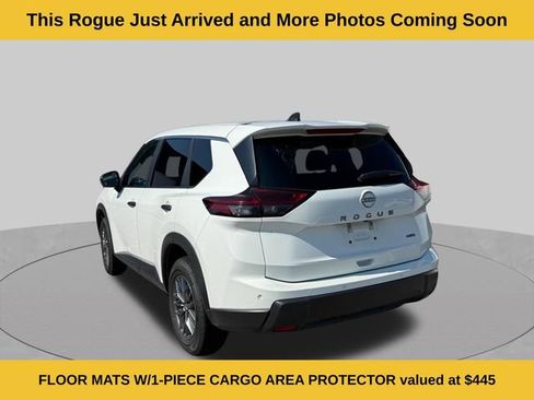 Used 2024 Nissan Rogue S AWD/4WD image 3