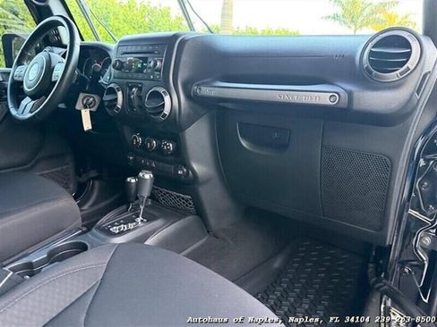 Used 2017 Jeep Wrangler Unlimited Sport w/ Quick Order Package 24S AWD/4WD image 35