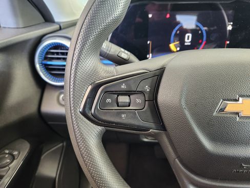 Used 2024 Chevrolet Trax LT image 29