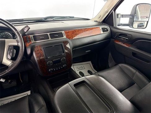 Used 2014 GMC Sierra 3500 SLT w/ SLT Convenience Package image 20