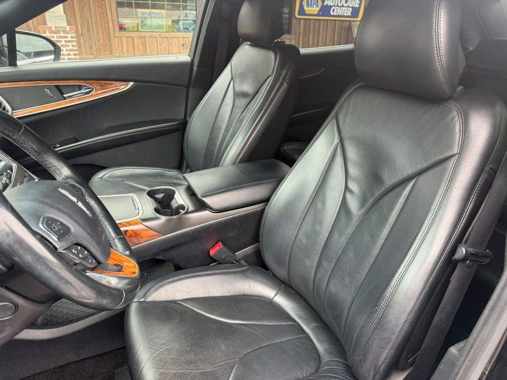 Used 2016 Lincoln MKX Reserve AWD/4WD image 11