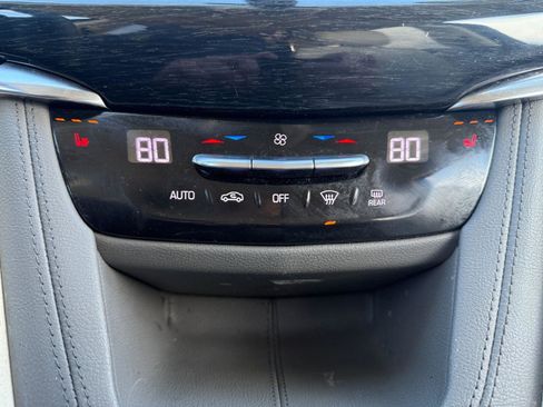 Used 2020 Cadillac XT6 Premium Luxury image 30