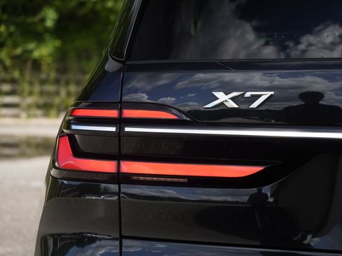 Used 2026 BMW X7 xDrive40i AWD/4WD image 7