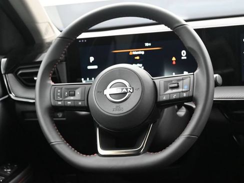 New 2026 Nissan Kicks SR FWD image 14