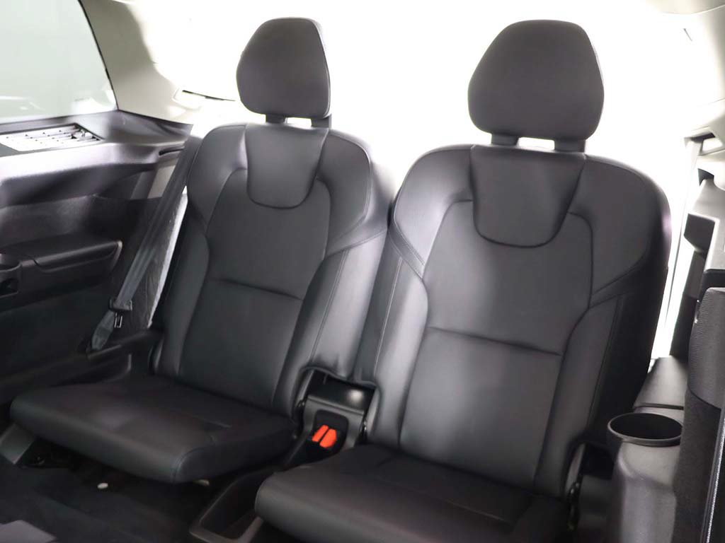 Used 2022 Volvo XC90 T6 Momentum w/ Climate Package AWD/4WD image 43