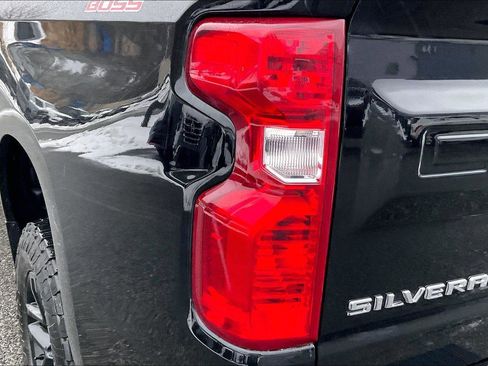 Used 2025 Chevrolet Silverado 1500 Custom Trail Boss image 31