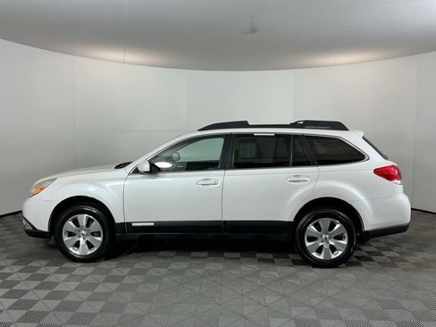 Used 2012 Subaru Outback 3.6R Limited AWD/4WD image 8