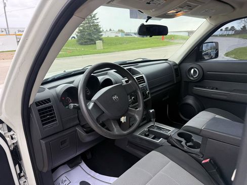 Used 2008 Dodge Nitro SXT w/ Sun & Wheels Group AWD/4WD image 11