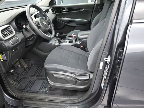 Used 2017 Kia Sorento AWD image 25