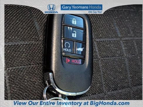 Certified 2025 Honda HR-V Sport image 32