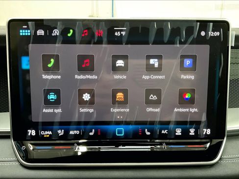 New 2026 Volkswagen Tiguan SE R-Line AWD/4WD image 22