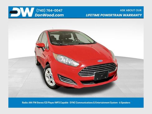 Used 2015 Ford Fiesta SE FWD image 1