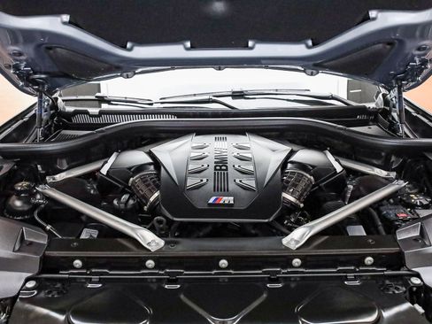 Certified 2025 BMW X7 M60i image 28