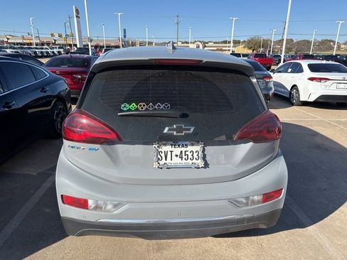 Used 2021 Chevrolet Bolt LT image 8